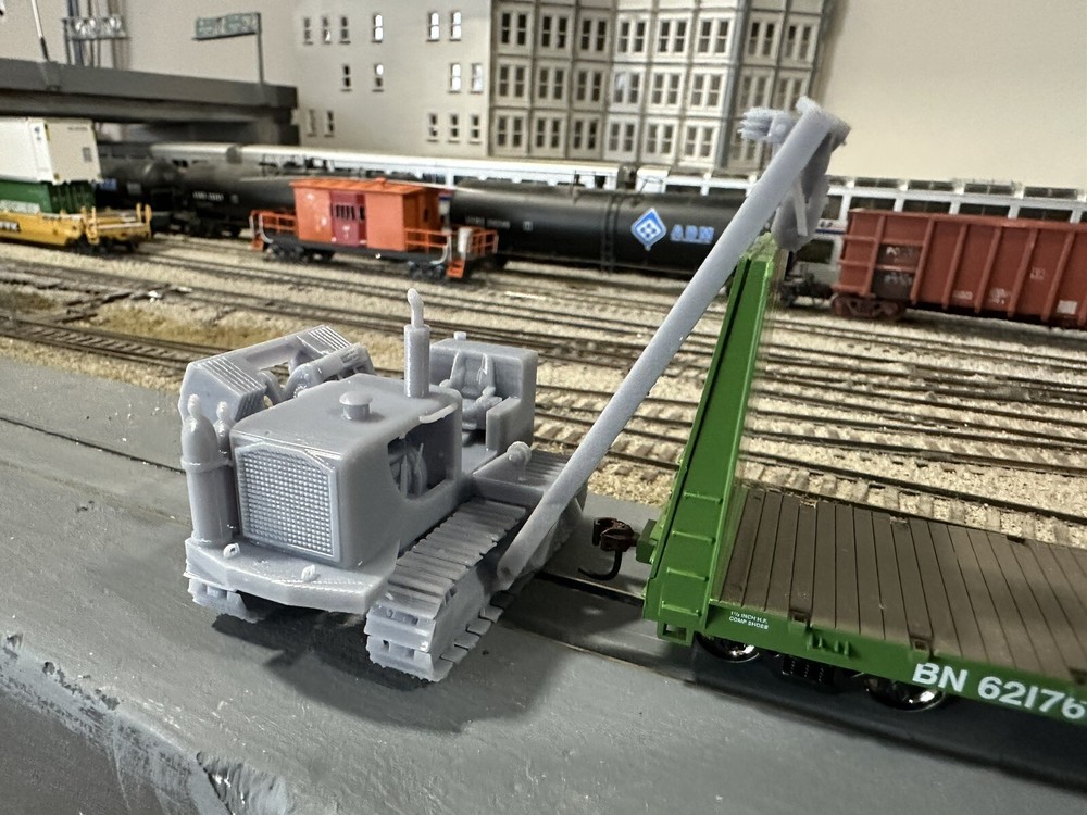 N Scale Dozer Cat 583 Pipe Layer Derail Rescue