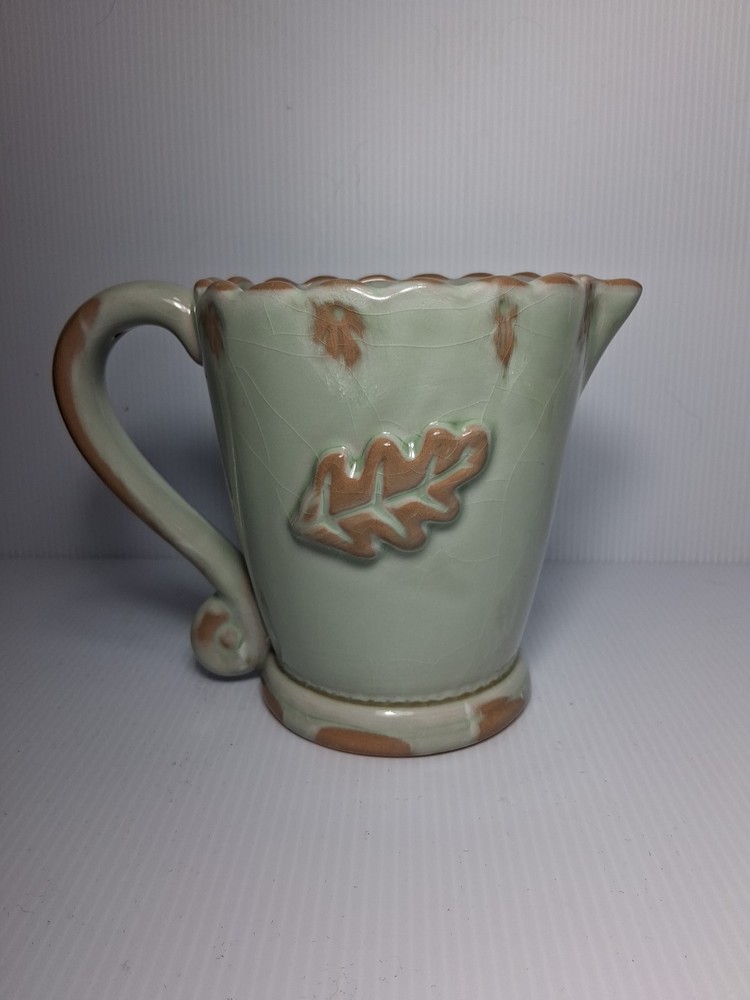 Tic Tic Terracotta Pottery Leaf Decor Pitcher