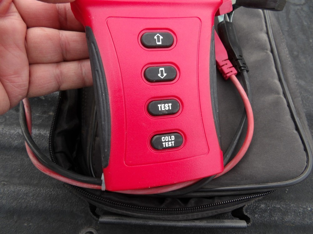 Mac Tools BT8300 Battery Tester Case & Manual MINT