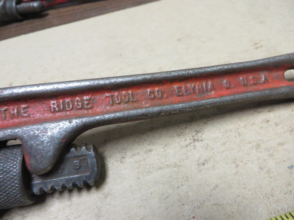 RIGID 8" ADJUSTABLE PIPE WRENCH
