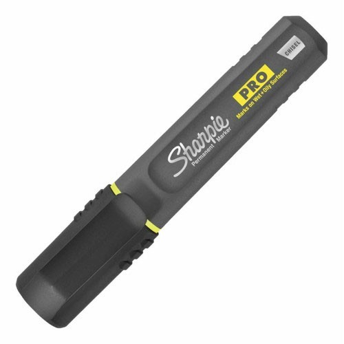 Sharpie 2018326A PRO Permanent Marker Chisel Tip Black