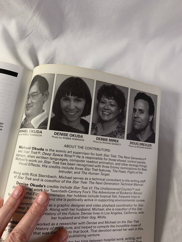 The STAR TREK ENCYCLOPEDIA Reference Guide to the Future 1994 RM24