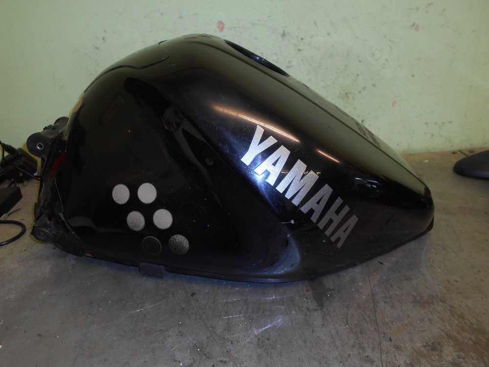 yamaha  thunderace  tank