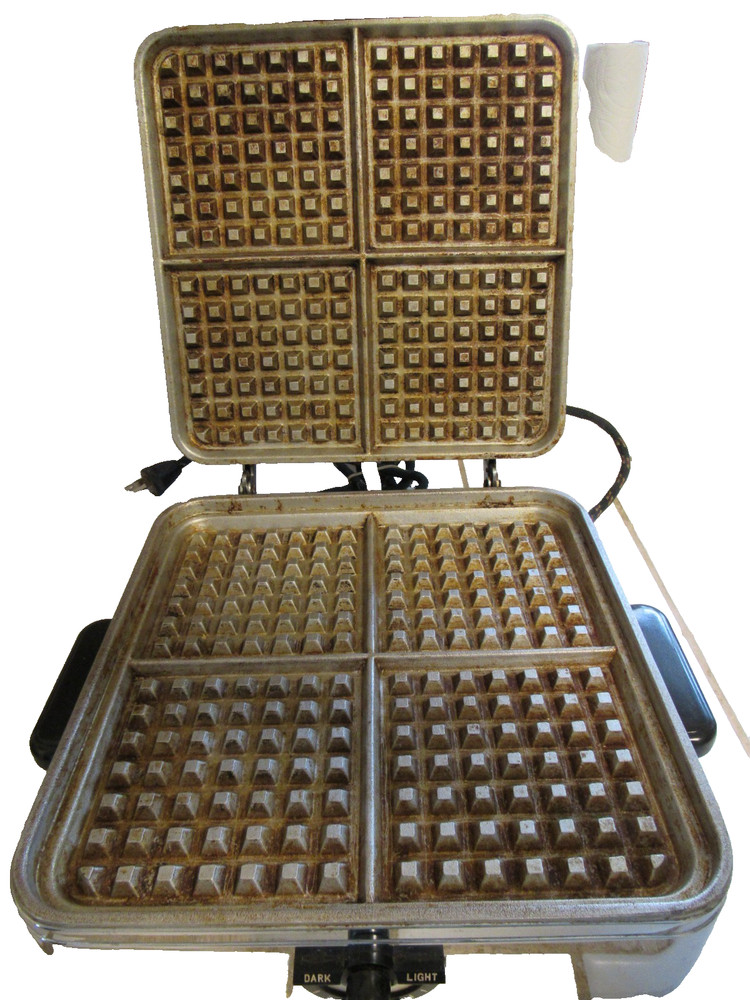 Sunbeam Model W-2 Waffle Maker + Box Works