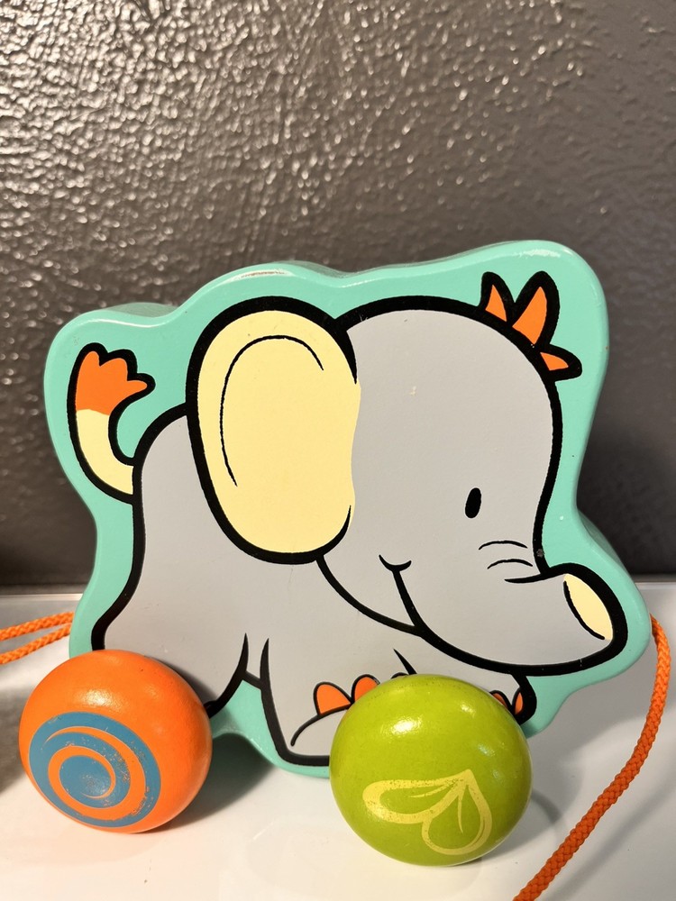 Pull Along Cartoon Elephants Toy