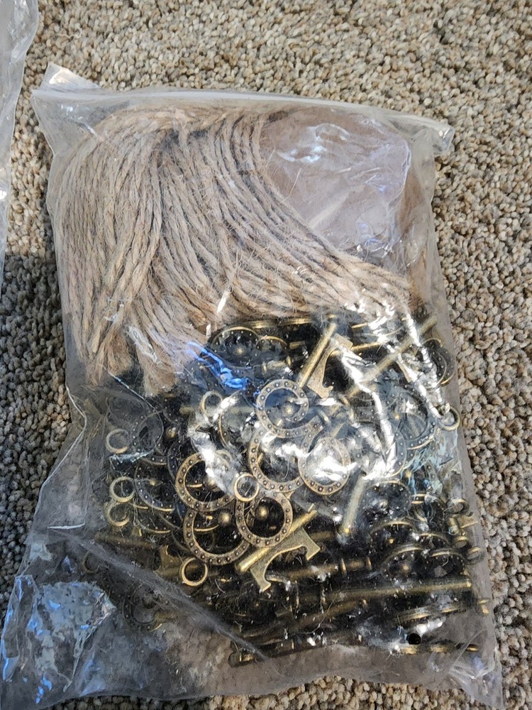 Skeleton Keys With Tags And String For Crafting