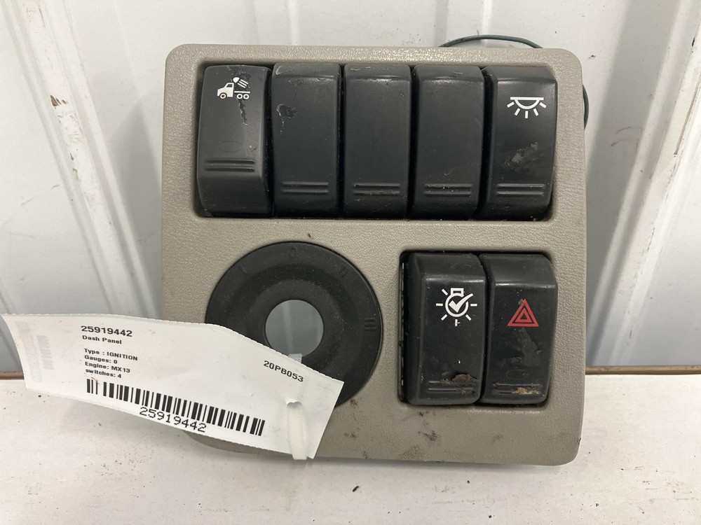 2013-2022 Peterbilt 579 IGNITION Dash Panel - Used