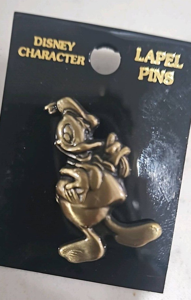 Disney Donald Duck Lapel Pin NEW