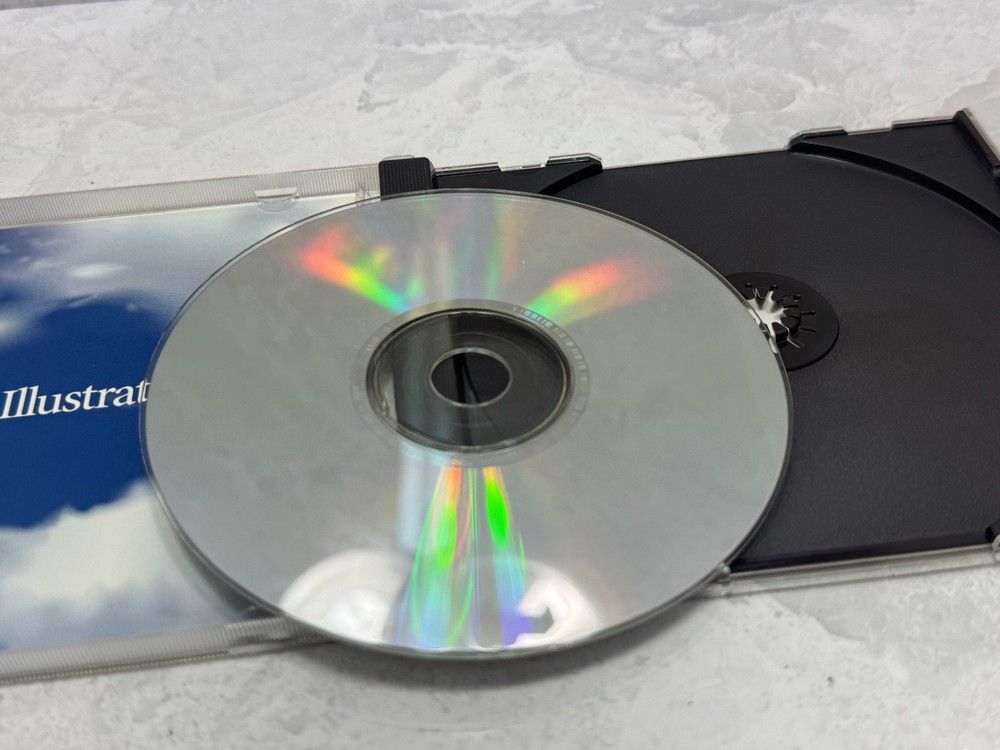 Adobe Illustrator 9.0 Education Version Mac CD w/ Serial Number Vintage 2000