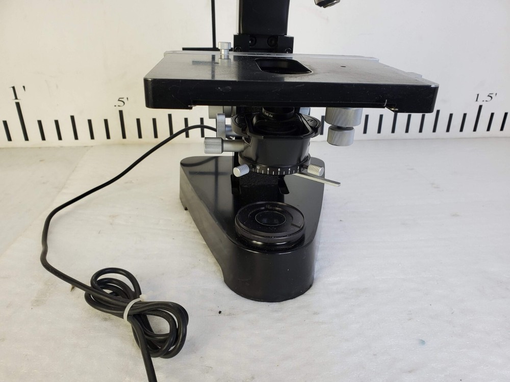 Vintage Leitz Wetzlar Binocular Microscope 736143 w/ 4 Objectives