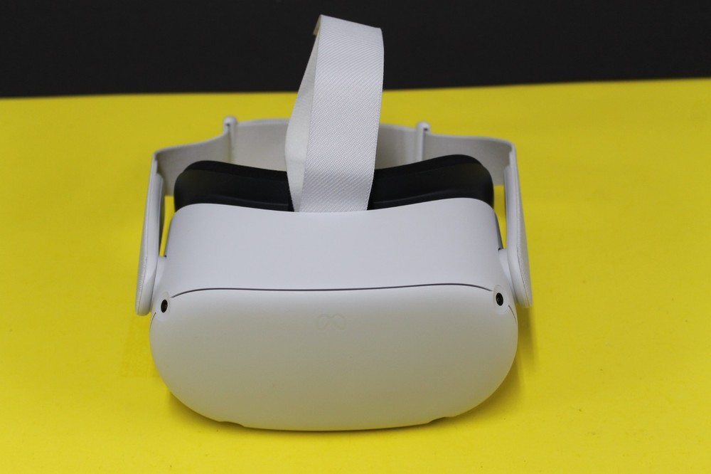 Oculus Meta Quest 2 128GB VR Headset ONLY, Great Condition (No Controllers)