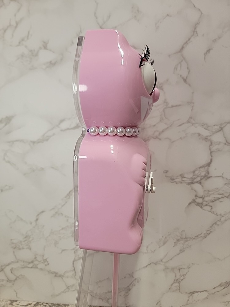 Pink Satin Lady Kit Cat Klock Clock Display model