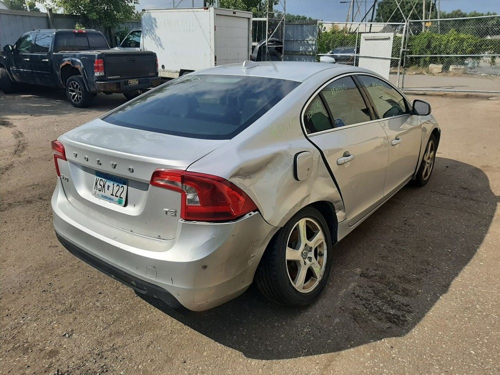 S60 2012 High Mounted Stop Light 1055605