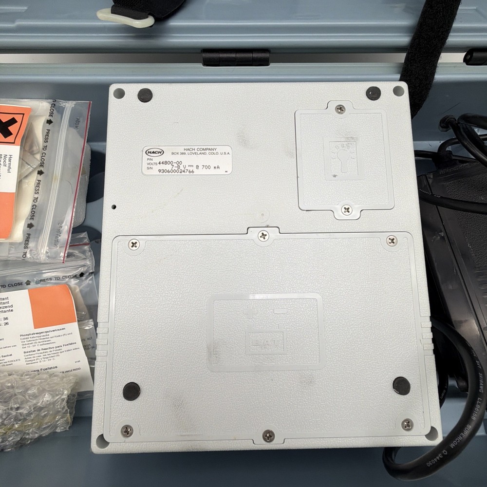 HACH DREL DR/2000 Direct Reading Spectrophotometer Water Testing Kit READ