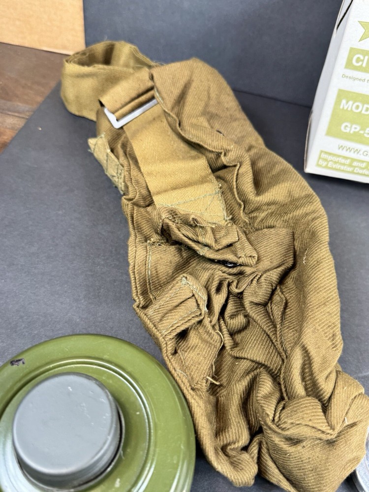 Vtg Gas Mask