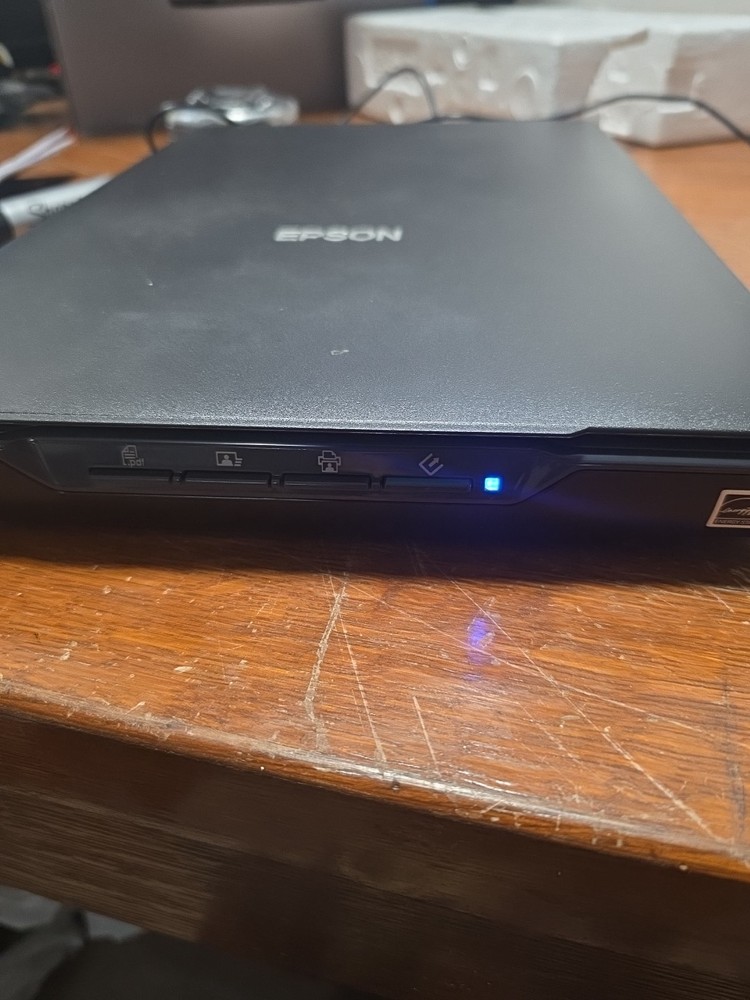 Epson Perfection V39 Flatbed Scanner