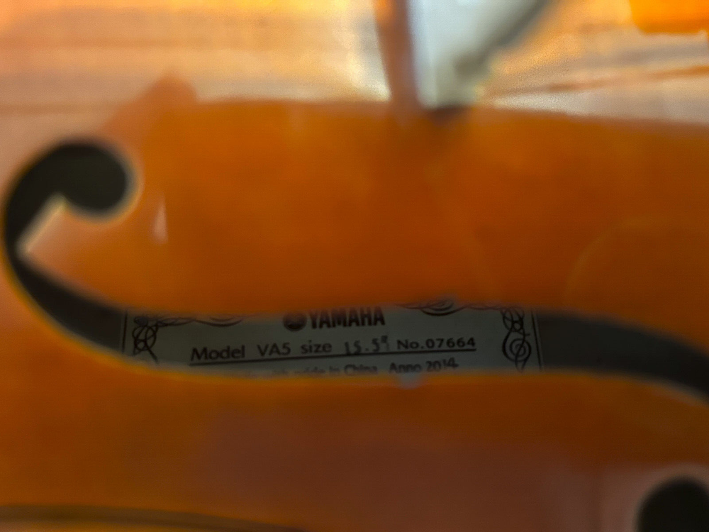 Yamaha VA5 15.5” Viola Outfit
