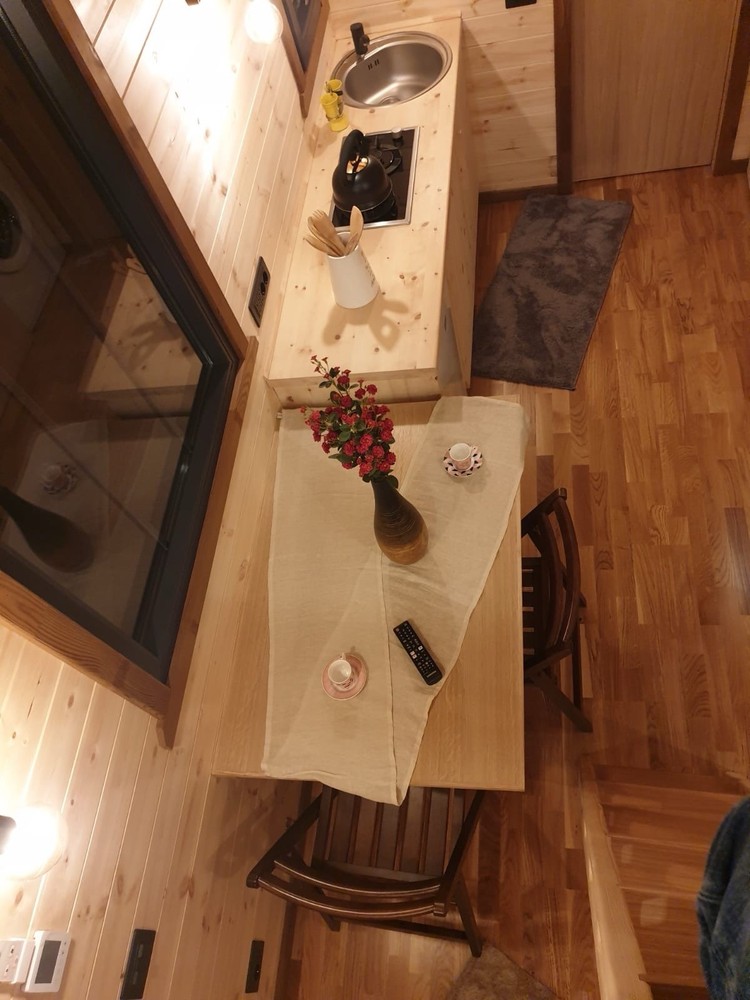 22x8 Nordic Cabin Assembled (ON SALE)