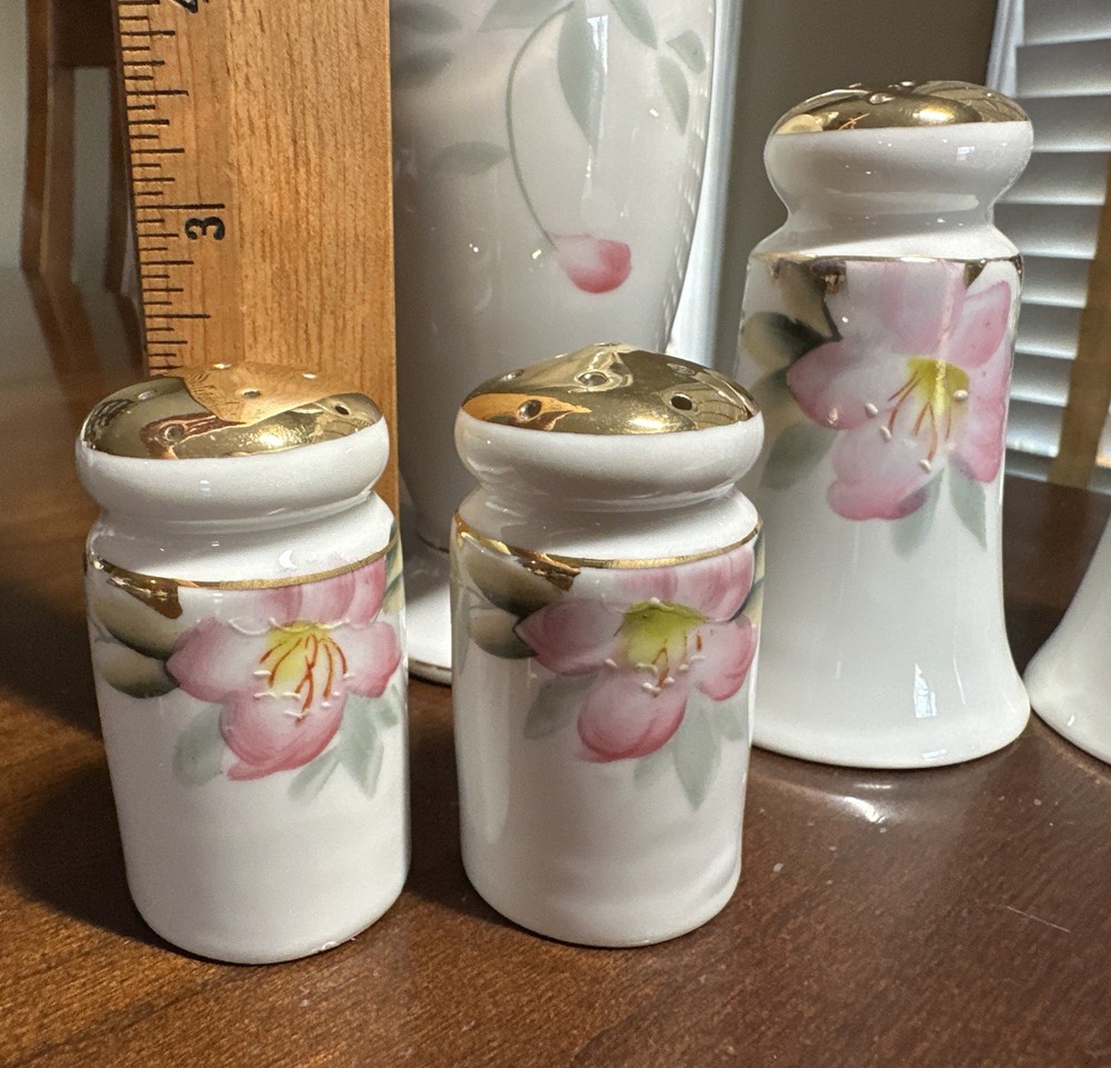 VTG Noritake Azalea Shakers