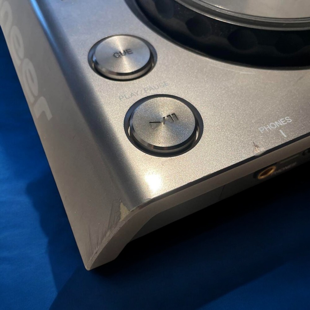 Pioneer DJ DDJ-T1 DJ controller for TRAKTOR 4-Channel Tested/working