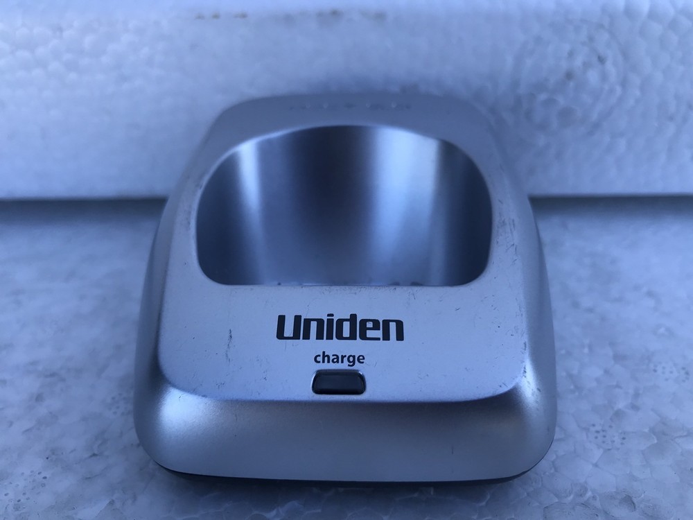 DCX200 Uniden Handset Charging Base for handsets DECT2060, DECT2080, DECT2085