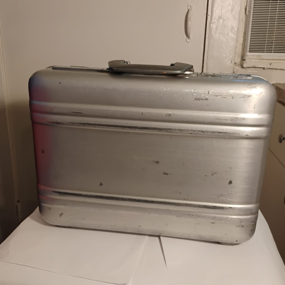 Vintage Zero Halliburton Aluminum Attache Briefcase