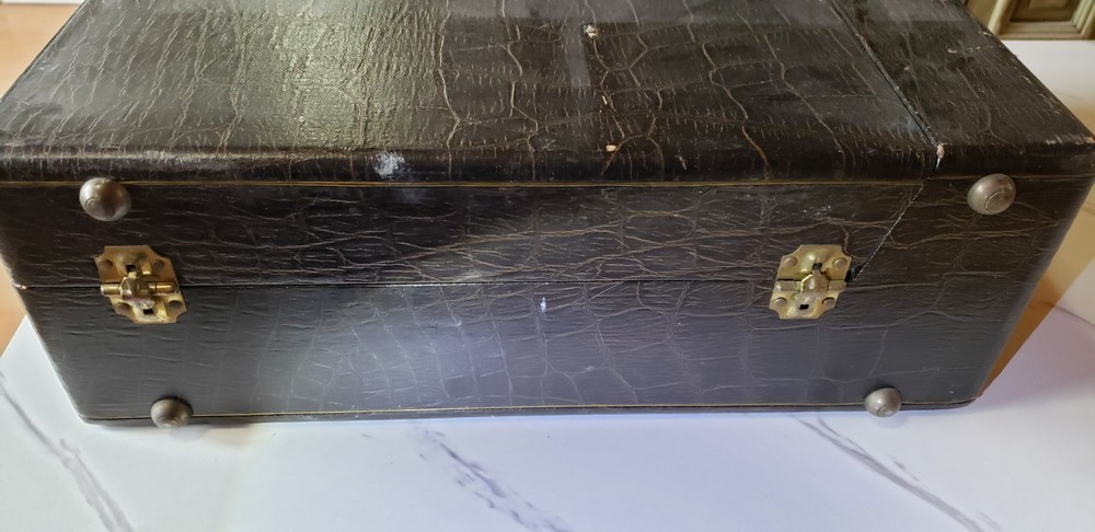 Vtg ELECTRO-MITE portable suitcase record player