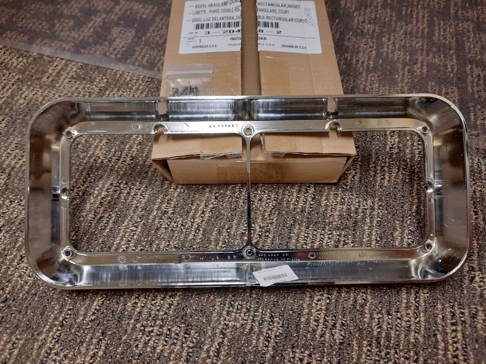 Kenworth Headlamp Bezel, Used