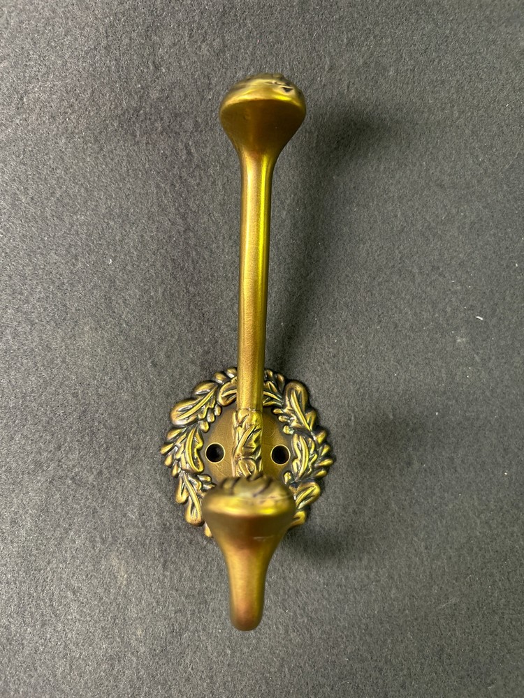 Victorian Leaf Hook
