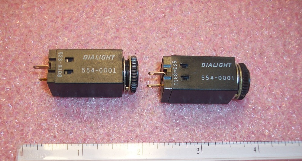 QTY (4) 554-0001 DIALIGHT LED SWITCH BASES NOS