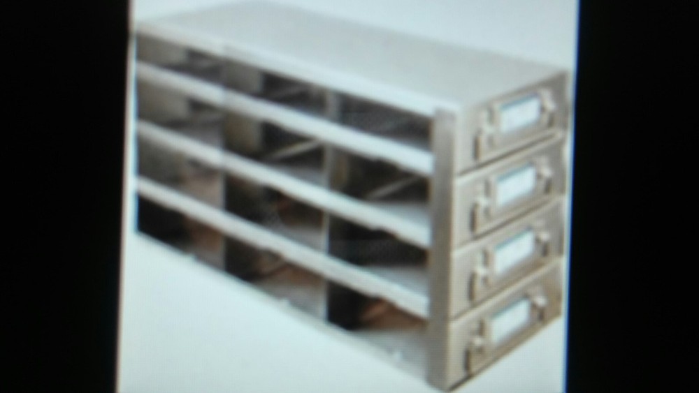 Racks For 100-Cell Hinged Top Plastic Storage Boxes, UFDHT-34