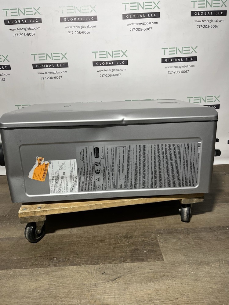 Rinnai RX199iN Tankless Water Heater 199k BTU Nat. Gas/Propane Gas (B-6 #1592)