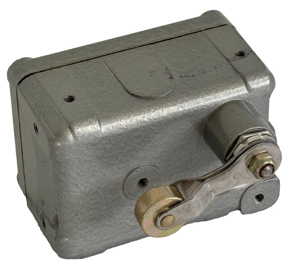 USED Honeywell 0PDAR Splash Proof Switch