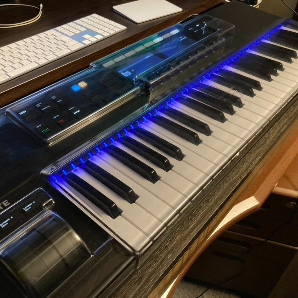 Native Instruments Komplete Kontrol S49 Mk2 Controller Keyboard MIDI Black