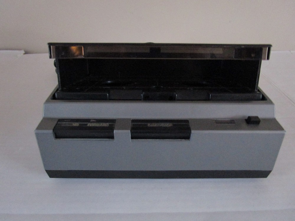 Quantum 2 Way VHS rewinder Tested Model 1200UL with original manual
