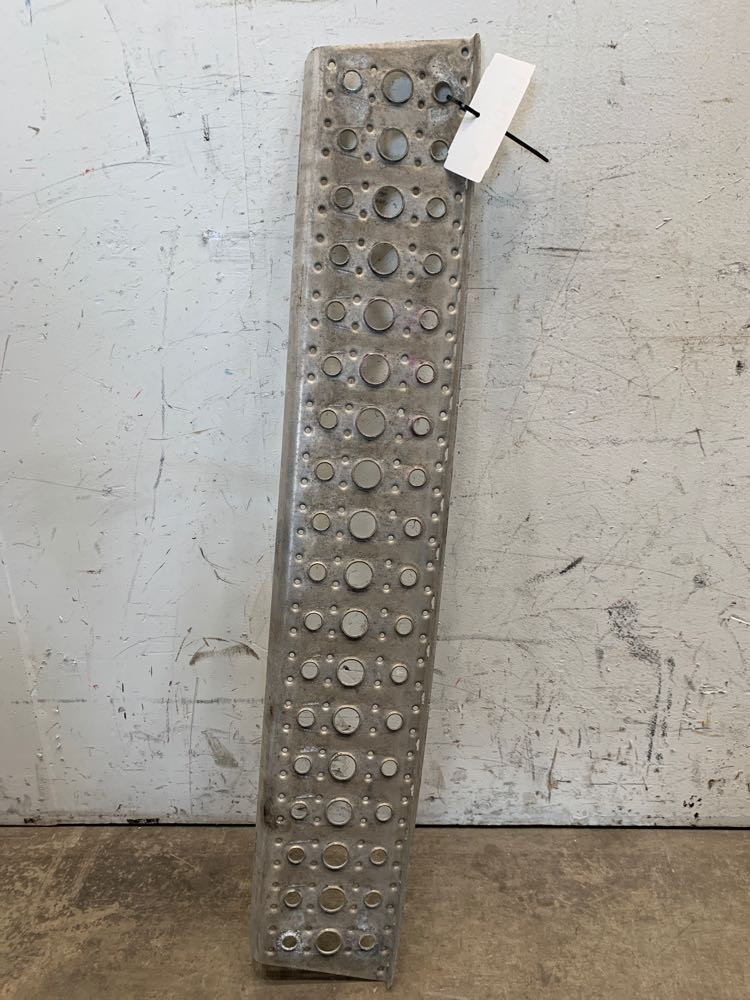 Kenworth T660 Step (723-10491)