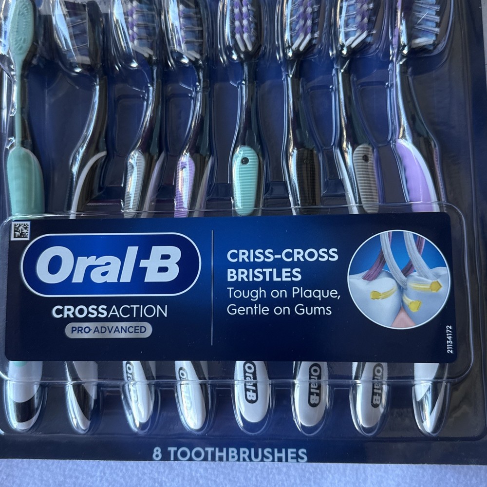 Oral-B CrossAction Advanced Regular Toothbrush - 8 Pack