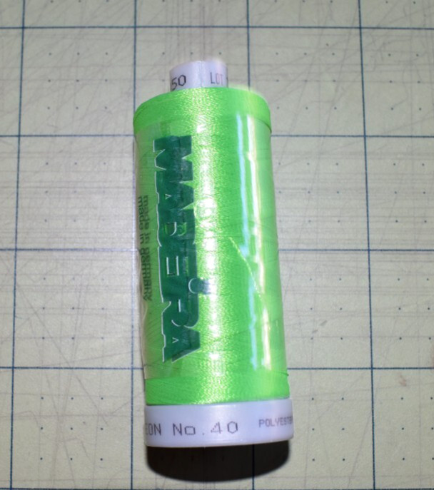 MADEIRA POLYESTER   NEON # 40   1000M  NEW  SEALED SPOOL