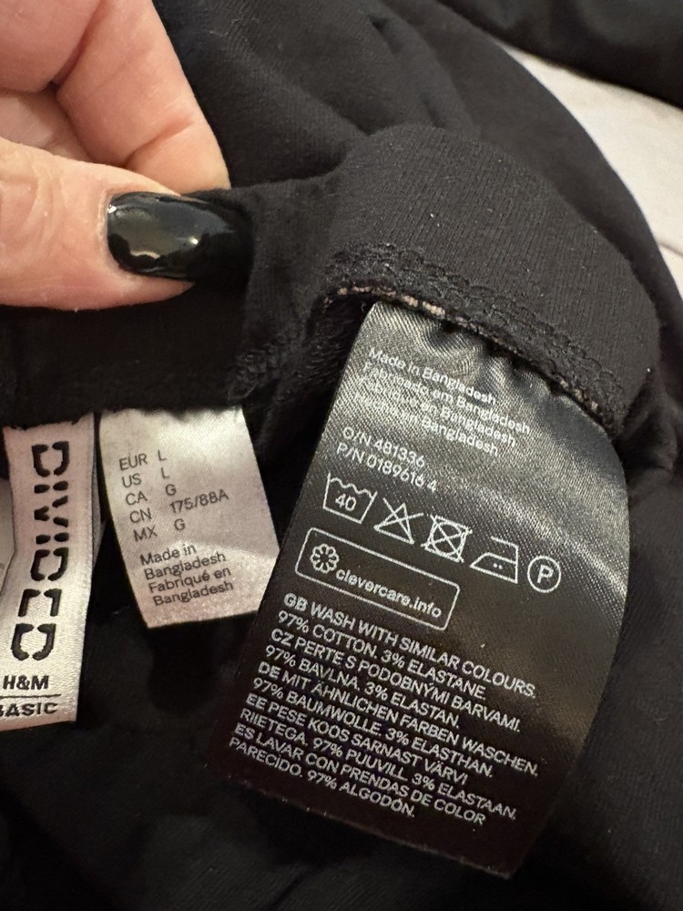 H&M Divided Solid Black Pull On Stretch Casual Basic Leggings Womens L