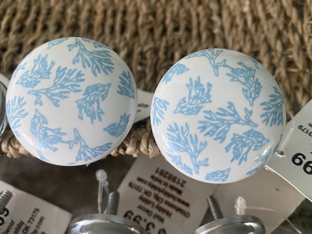 Set of 6 Ceramic Drawer Pulls 🔵 Coastal Blue Coral Pattern 🔵