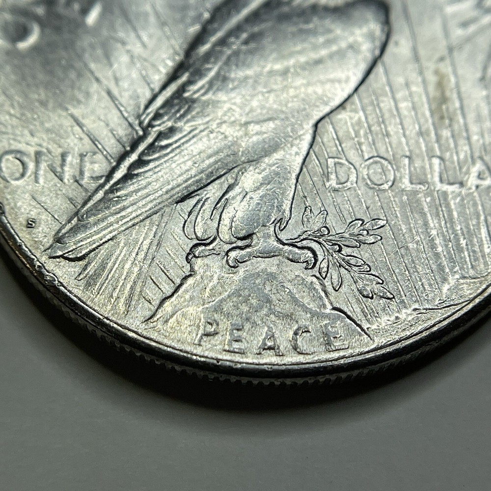 1923-S $1 Peace Dollar UNC - 82070