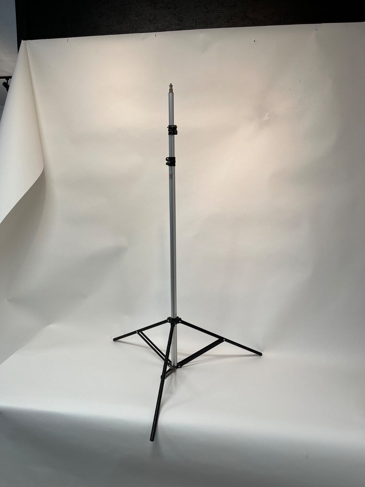 RPS 3 section 8 1/2’ Black Light Stand; Good Condition