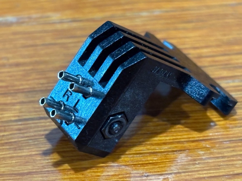 Headshell Std-mount To P-mount Adapter (Black)