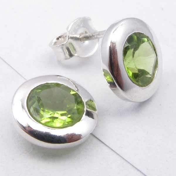 NEW Fantastic Solid 925 Sterling Silver Stud/Earrings, Peridot