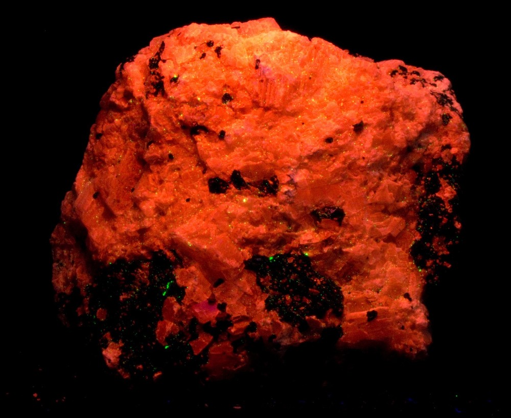 #3650 Fluorescent Mineral - Franklin New Jersey
