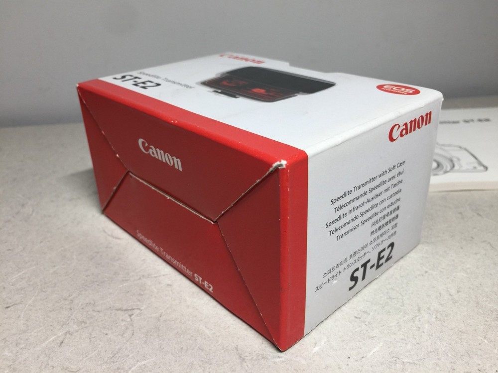 Canon Speedlite Transmitter ST-E2 manual EOS accessory shoe mount flash trigger