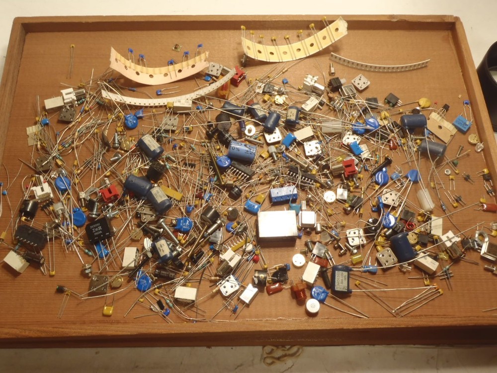 ONE POUND MISC. ELECTRONICS AND HARDWARE AS PICTURED