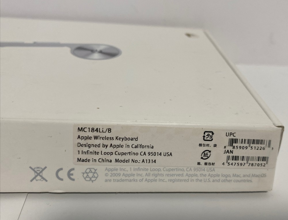 Apple Wireless Bluetooth Magic Keyboard Model No. A1314 - Tested, Working Silver