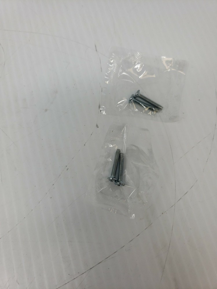 Hubbell HBL9330 Flush Mount