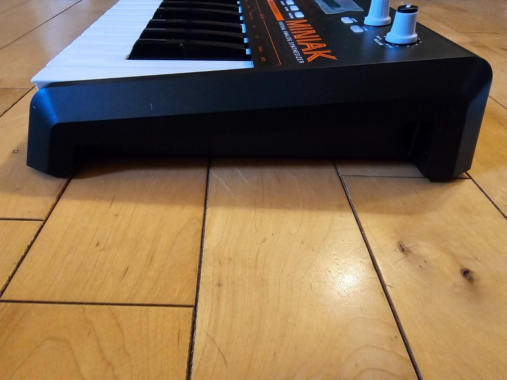 Akai Professional Miniak Virtual Analog Synthesizer Microphone Adapter Manual